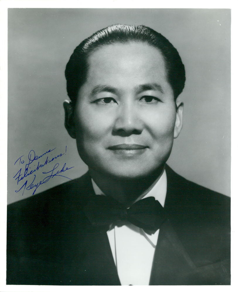 Keye Luke (Kung Fu) (Vintage) signed Photo Poster painting COA