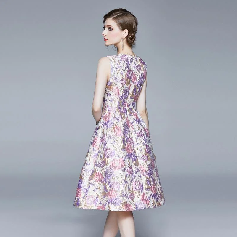 High-waisted jacquard round neck sleeveless dress