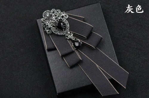 High-quality Fashion Handmade Red Diamond Bow Tie Wedding Collar Bowtie Brooch Pocket Towel Square Set Gifts for Men Accessories