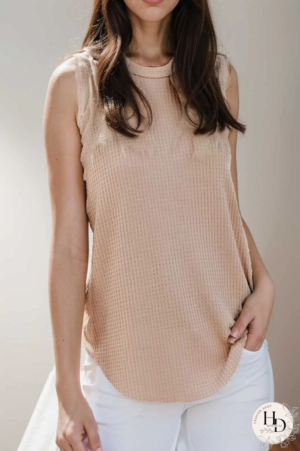 solid round neck sleeveless top vest