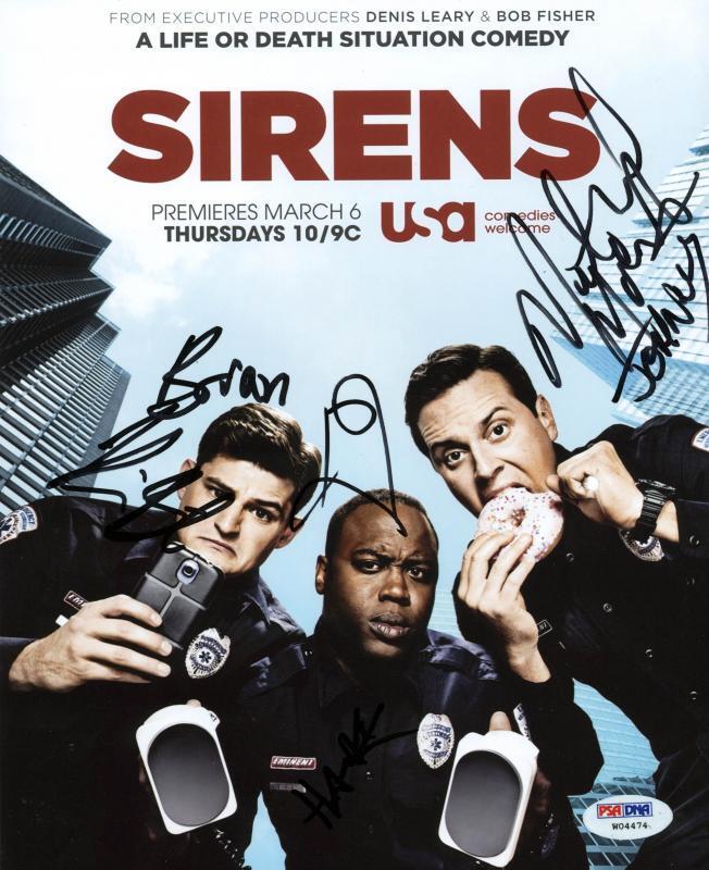 Sirens Cast (3) Mosley, Bigley & Daniels Signed Authentic 8X10 Photo Poster painting PSA #W04474