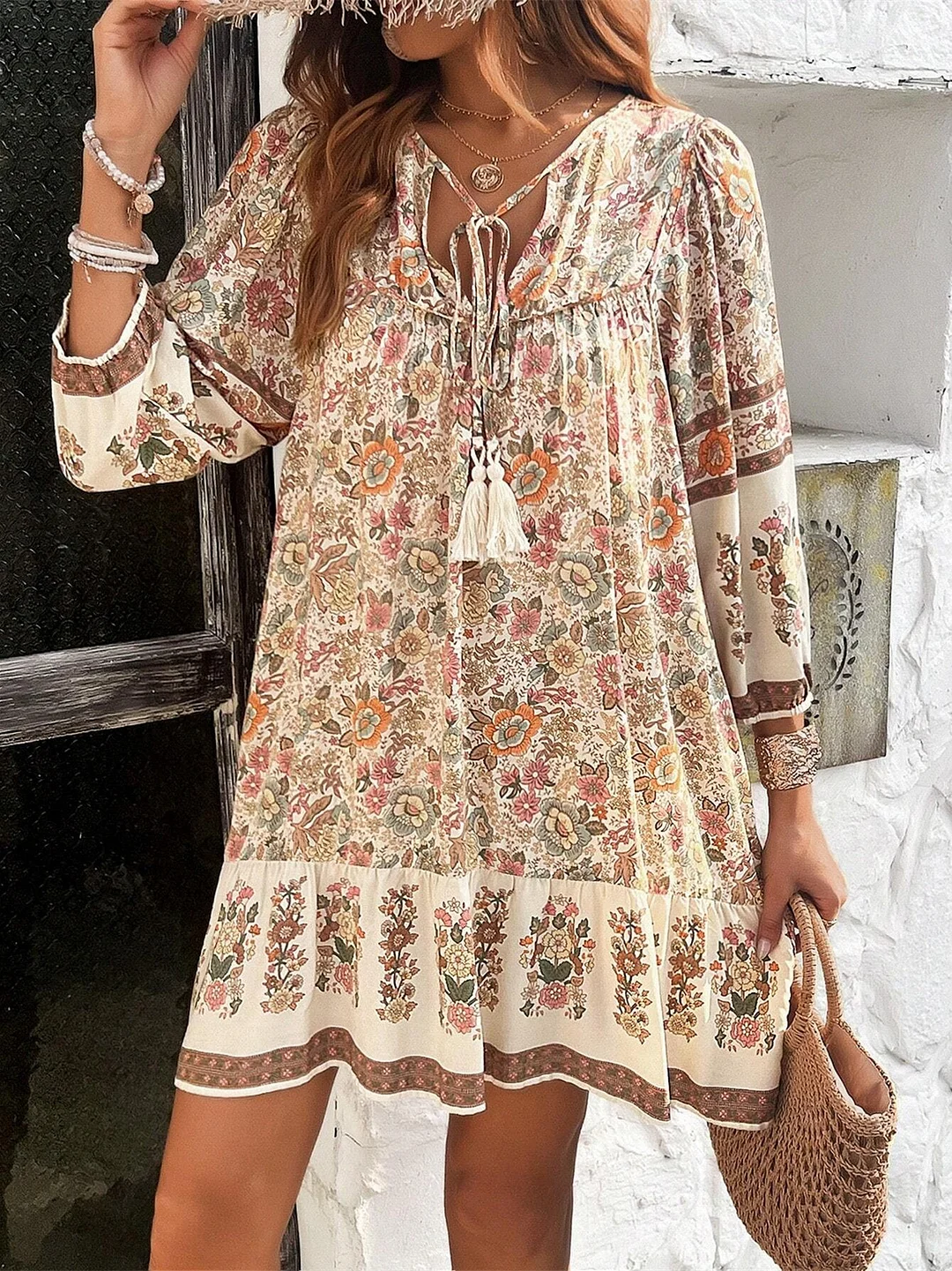 Women's 3/4 Sleeve V-neck Graphic Printed Midi Dress