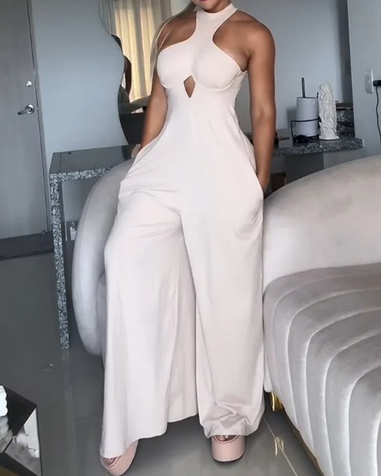 Sleeveless solid color loose jumpsuit