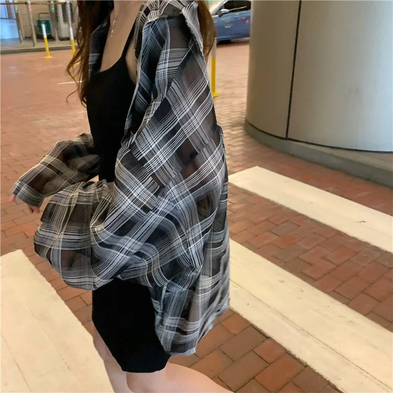 Uveng Uveng Shirt Women Spring 2025 New Summer Thin Sun Protection Shirt Design Small Loose Top