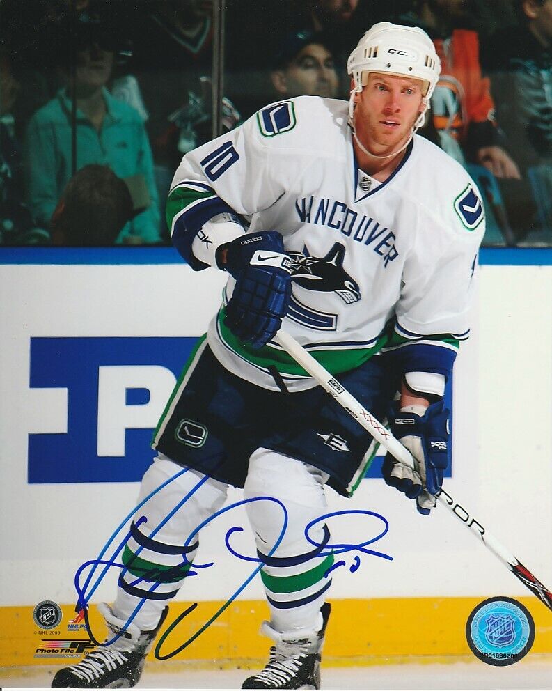 RYAN JOHNSON SIGNED VANCOUVER CANUCKS 8x10 Photo Poster painting! Autograph
