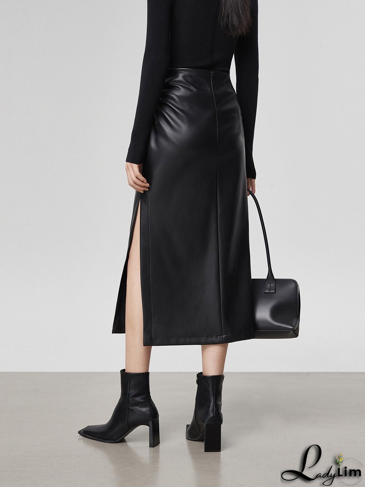Effortless and Chic winter Skirt