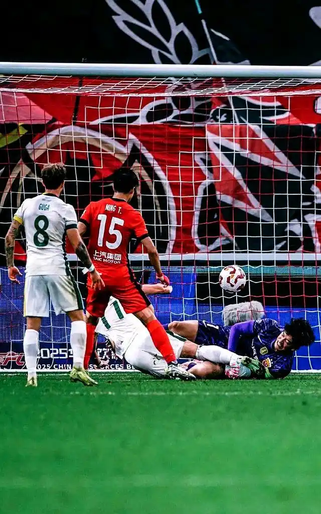 Recent Controversial Referee Decisions Rock Football Arenasjersey|football shirt|football kit|football sportswear