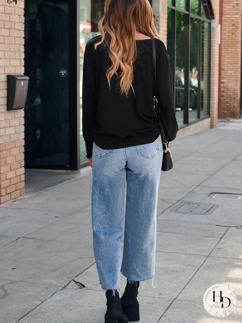 Women's Relaxed Fit Long Sleeve Tee