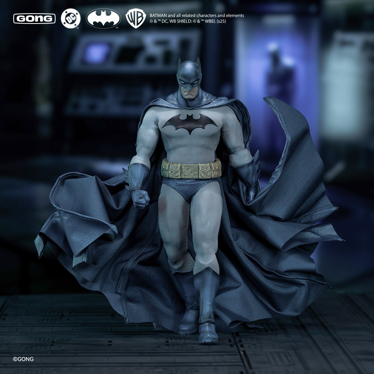 GONG Batman Hush Cloth Outfit Action Figure Model Premium Collectible Statue Highly Detailed DC Comics Toy