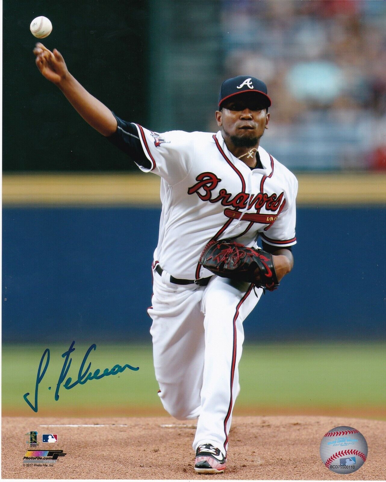 JULIO TEHERAN ATLANTA BRAVES ACTION SIGNED 8x10