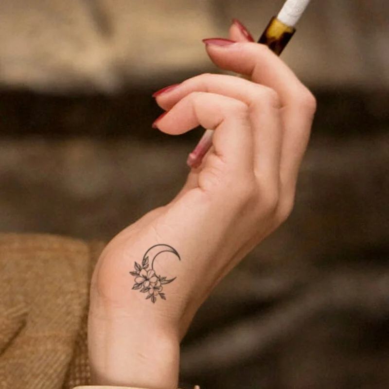 Sun God Meniscus Star Temporary Tattoo Stickers Black Planet Arrow Fake Tattoos Waterproof Tatoos Hand Small Size for Women Men