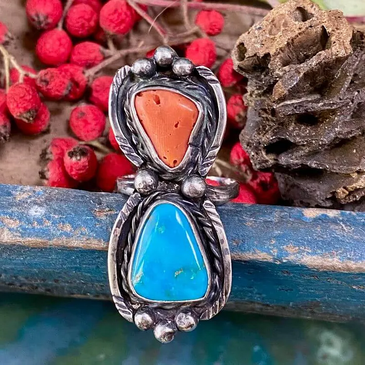 Navajo Ring with Turquoise in Sterling Silver C. 1975 Size 7 1/8