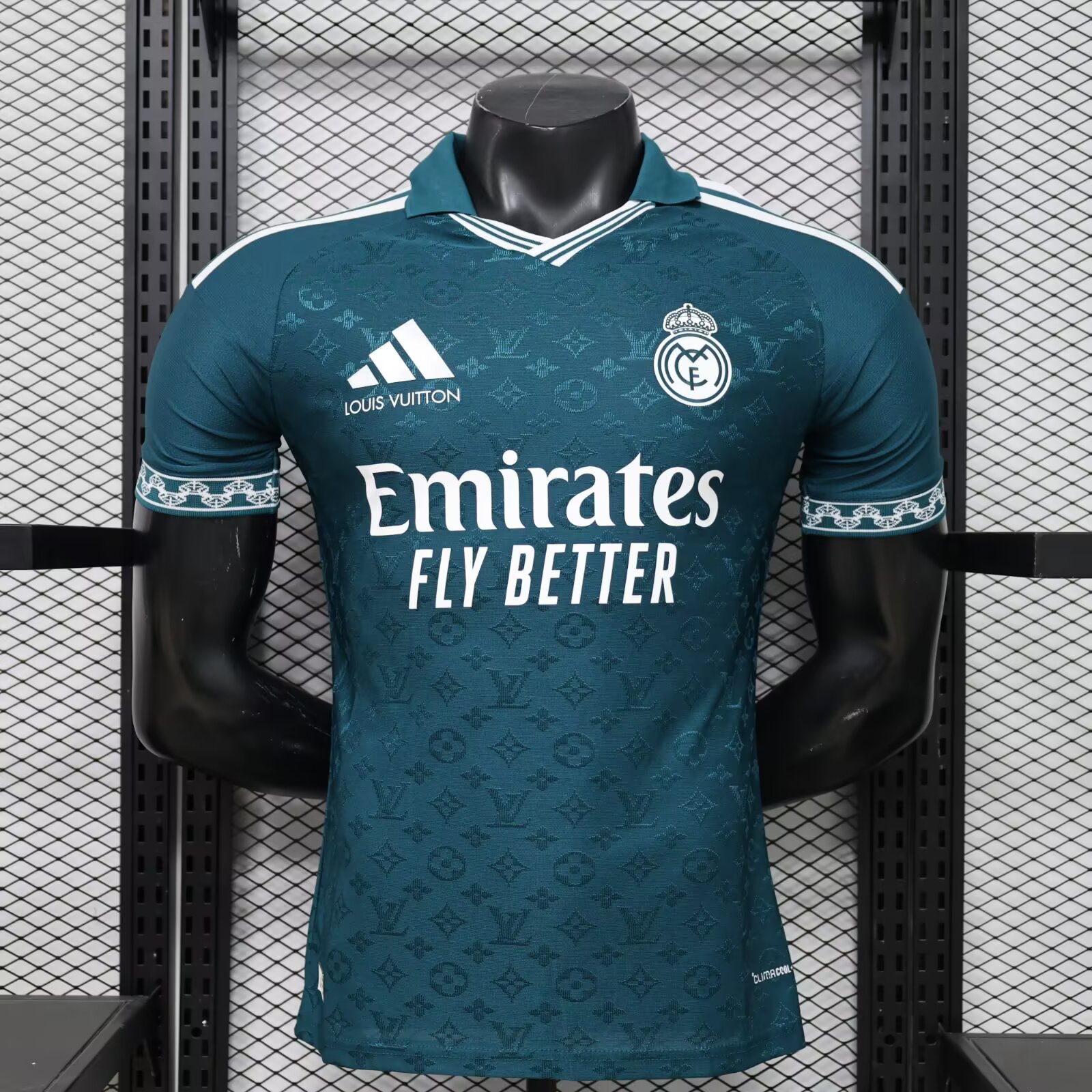 2026/2027 Player Version Real Madrid Special Edition Football Jersey（The player version jersey is a bit tight, please pay attention to the size selection）