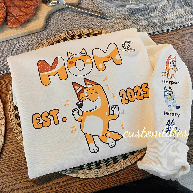 Custom MOM&DAD Sweatshirt With Kid Name on Sleeve