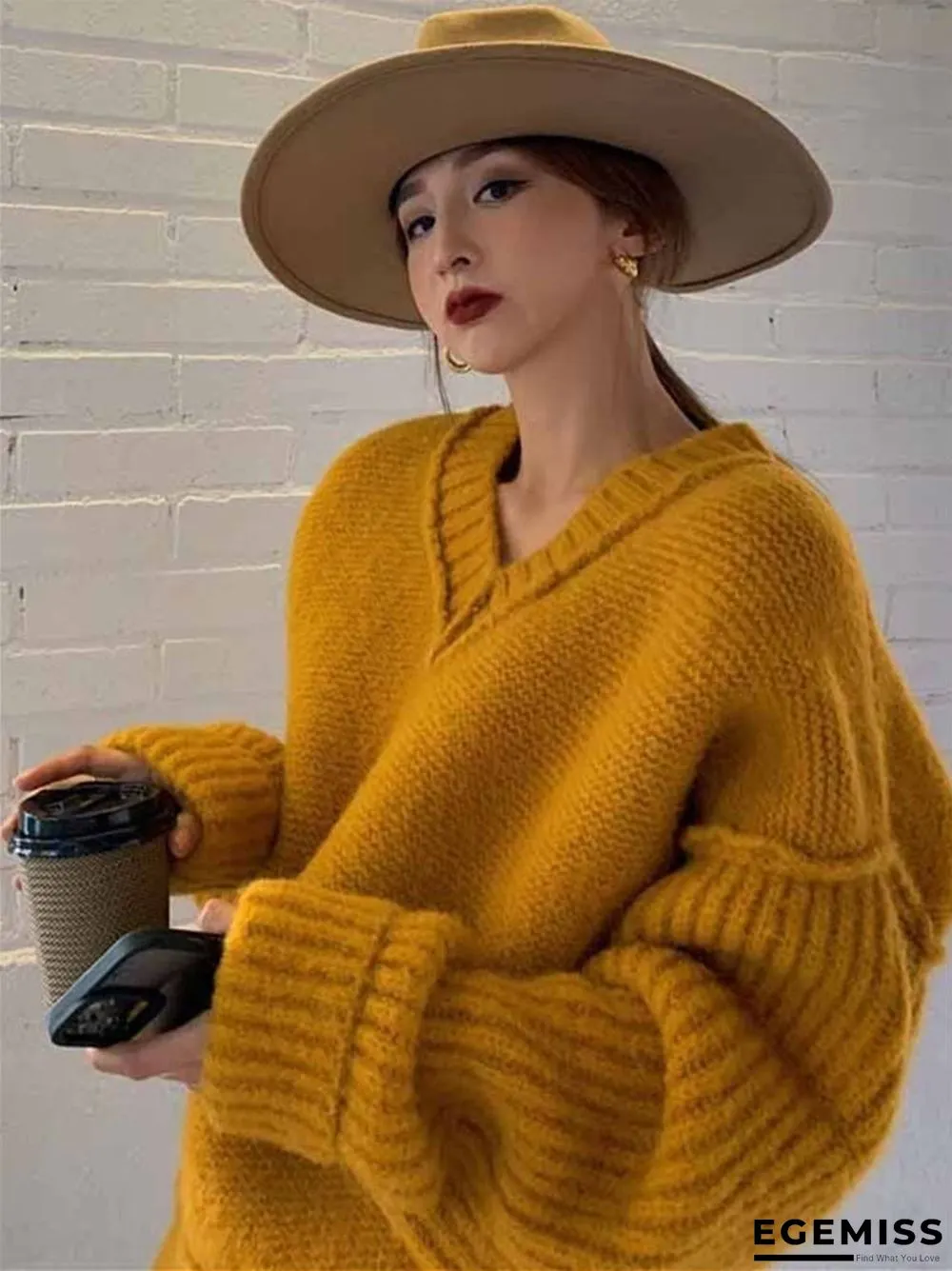 Loose and Lazy V-Neck Sweater | EGEMISS