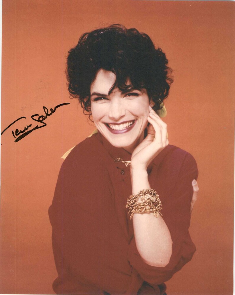 Terri Garber Signed Autographed Glossy 8x10 Photo Poster painting - COA Matching Holograms