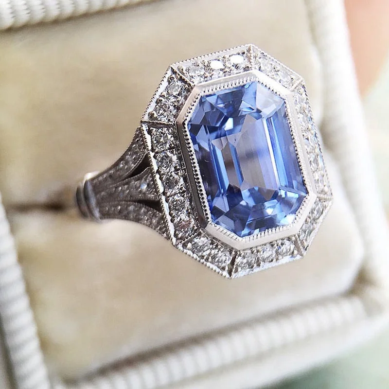 Huitan Special-interested Blue Cubic Zirconia Women Rings Sparkling Wedding Anniversary Party Accessories Fashion Luxury Jewelry