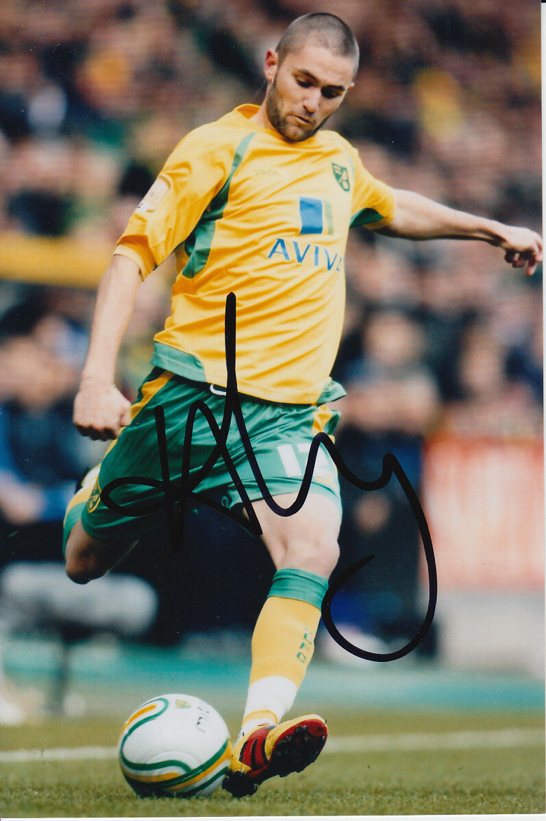 NORWICH CITY HAND SIGNED HENRI LANSBURY 6X4 Photo Poster painting.