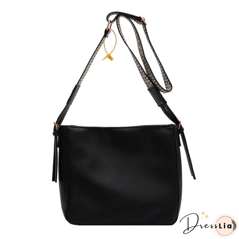 Retro Messenger Bag Large Capacity Shoulder Bag