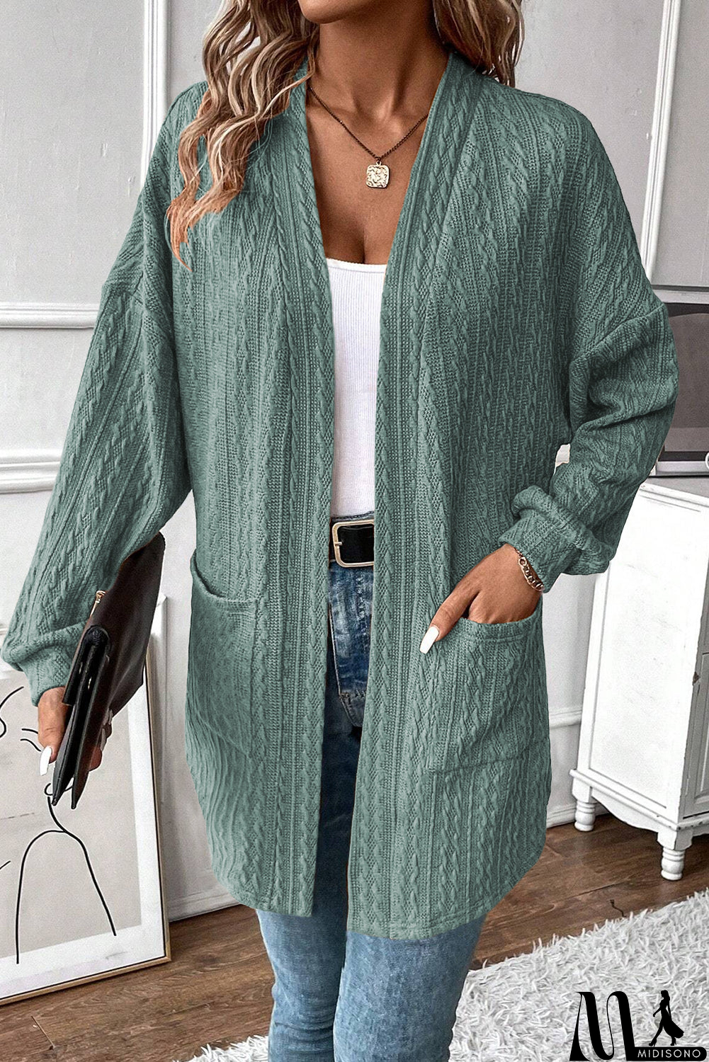 MidiSono - Simple and Stylish winter Cardigan