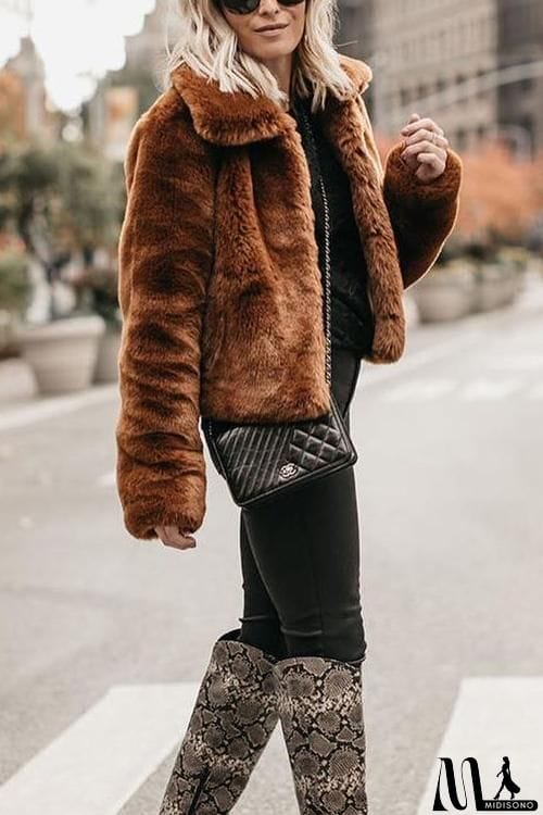 MidiSono - Turndown Collar Faux Fur Short Coat