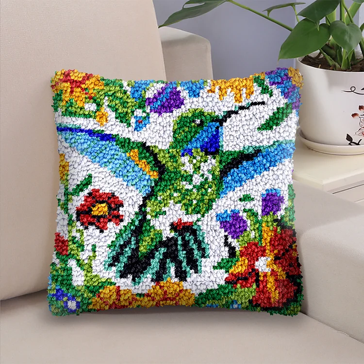 Show Flying Kingfisher - Latch Hook Pillow Kit veirousa