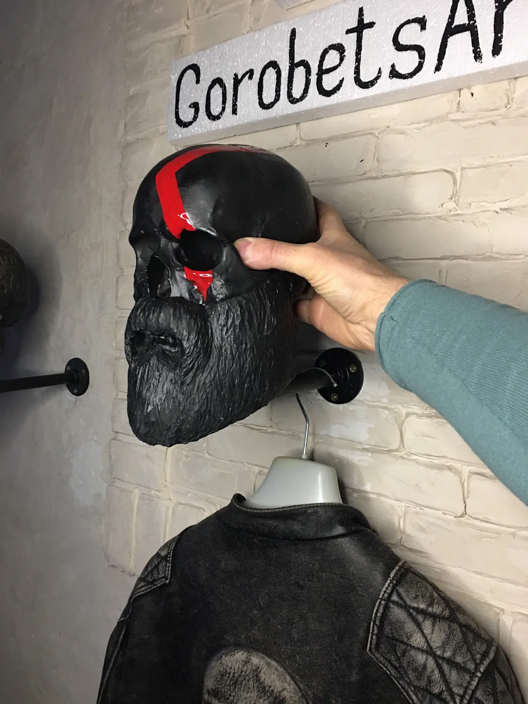 Motorcycle Skull Helmet Holder with Beard(🎁The most special gift for riders)