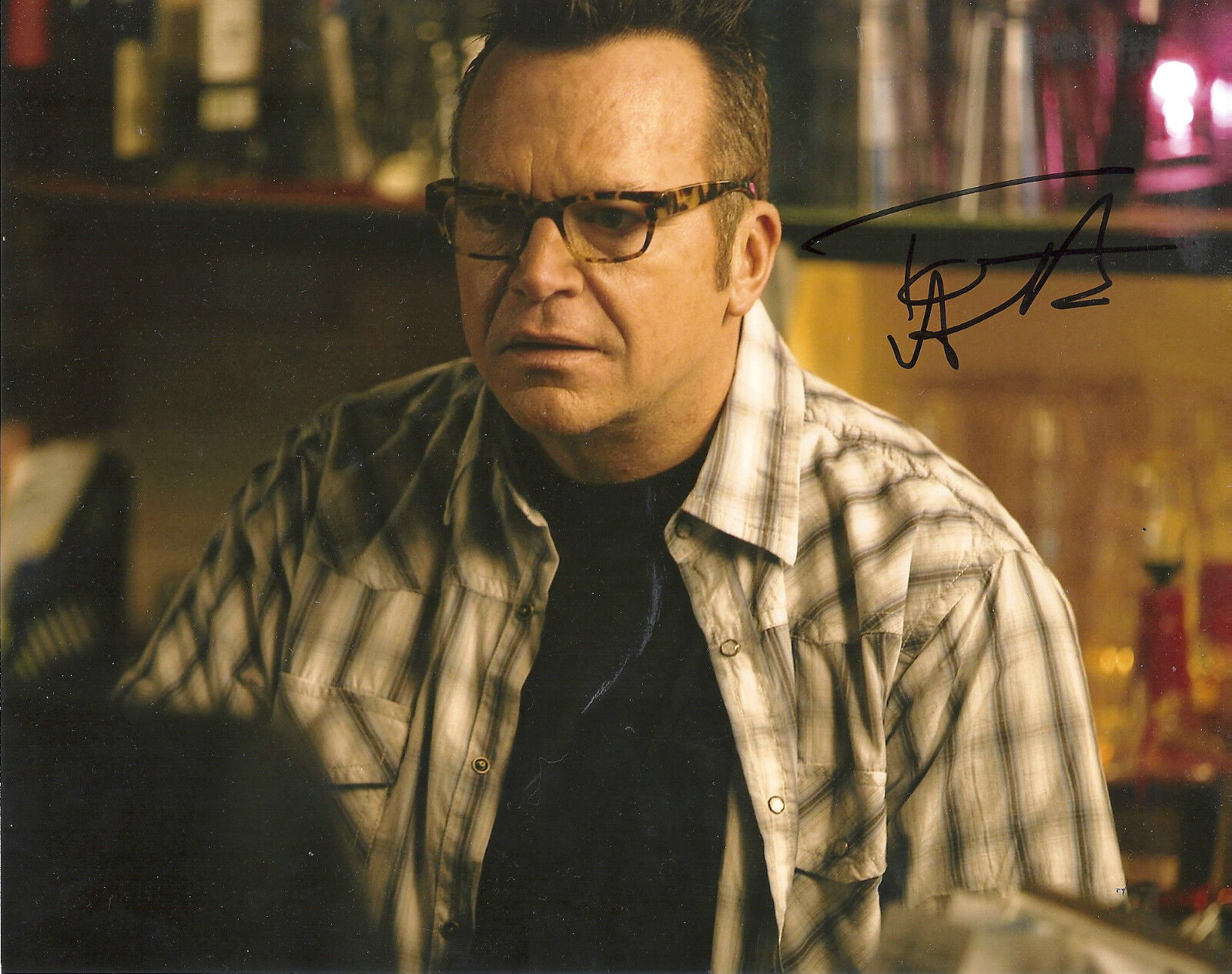 TOM ARNOLD 'TRUE LIES' 'ROSEANNE' COMEDIAN SIGNED 8X10 PICTURE *COA 1