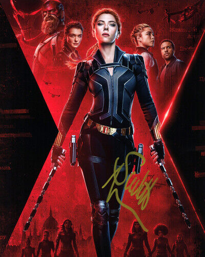 Autographed Photo Poster painting Scarlett Johansson signed 8 x 10