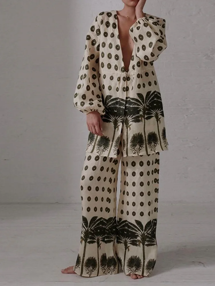 Open V-neck Polka Dot Pattern Printed Vacation Set