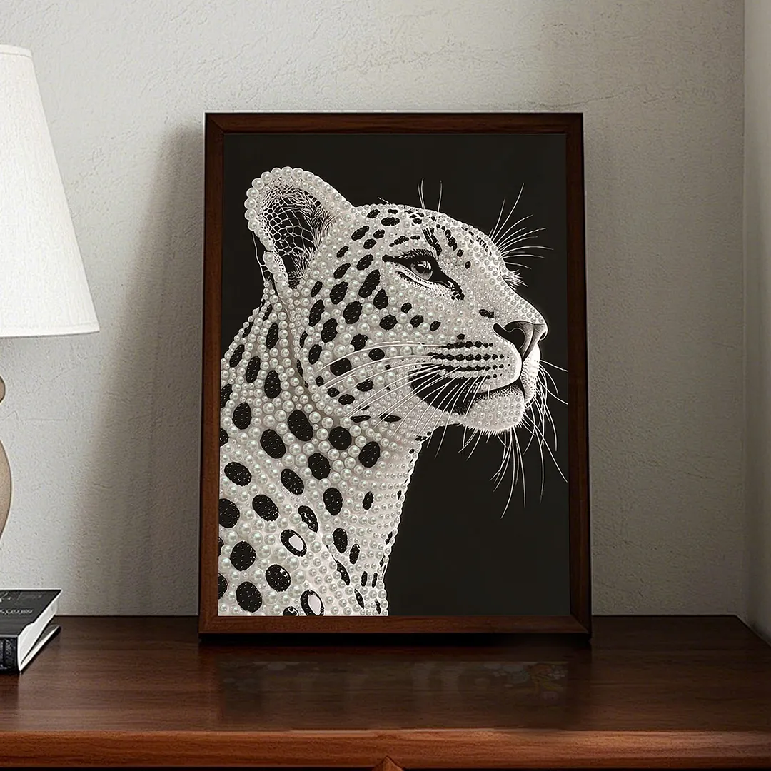 Spotted Leopard Special Shaped 5D DIY Partial Drill Diamond Pearl Painting Kit for Adults Beginners Home Decor Art Craft Pearl Diamond Painting 30x40cm