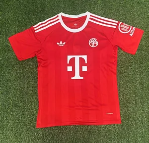 2025/2026 Bayern Munich Goalkeeper Red Football Jersey 1:1 Thai Quality