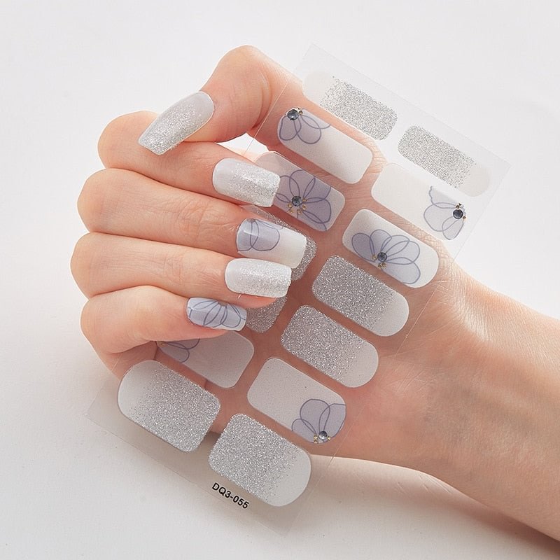 Four Sorts 0f Nail Stickers Nails Art Decoration Manicure Shiny Nail Decoration Decals Plain Stickers Nail Accesoires Women