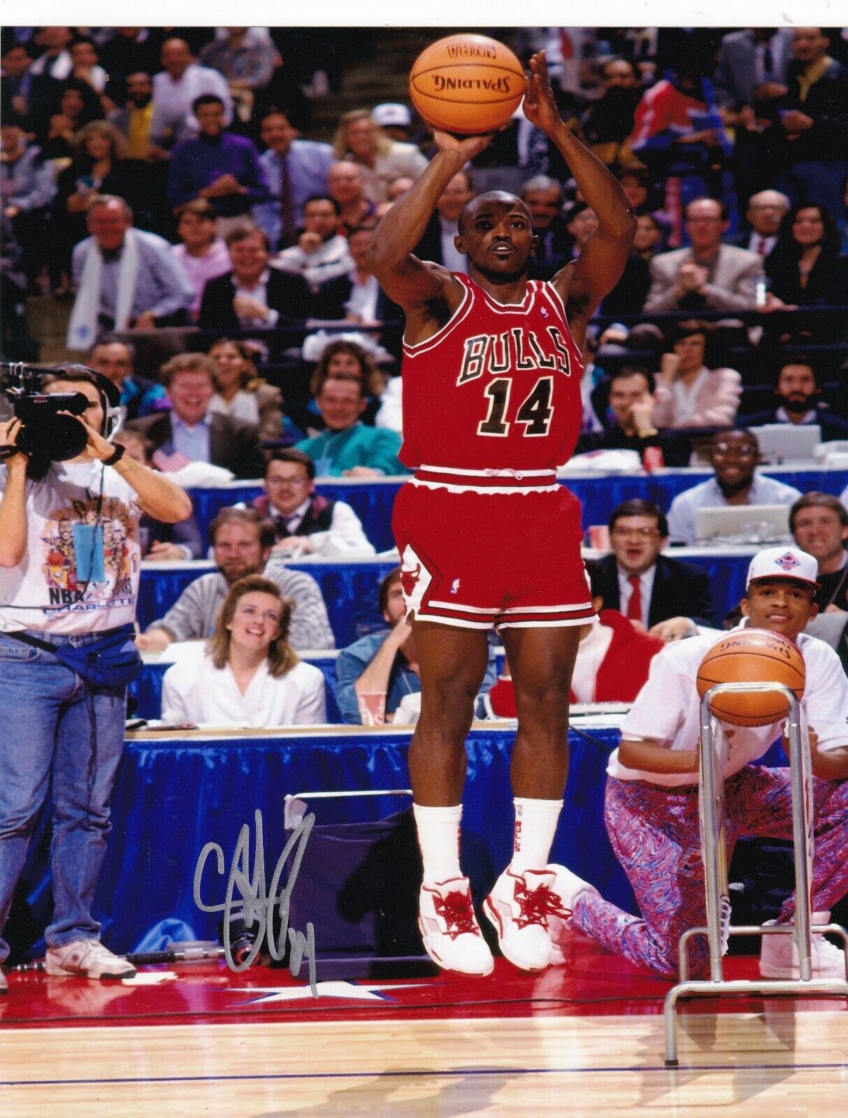 CRAIG HODGES CHICAGO BULLS ACTION SIGNED 8x10