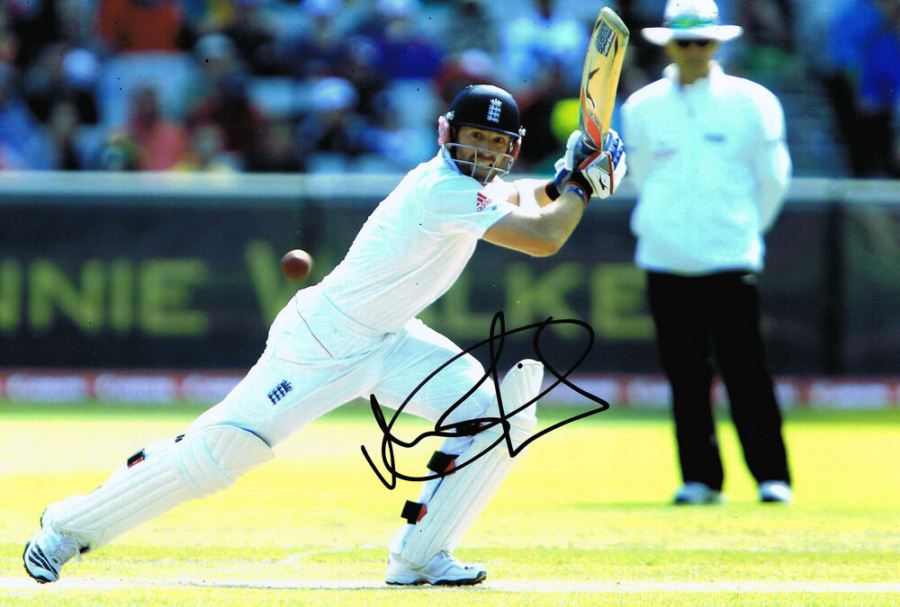 Jonathan Trott HAND SIGNED England 12x8 Photo Poster painting AFTAL COA