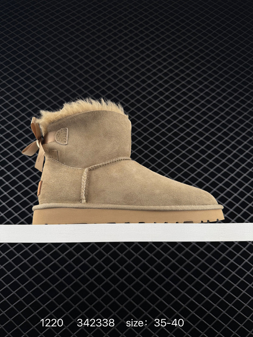 Top quality Winter and autumn sheepskin one-piece snow boots