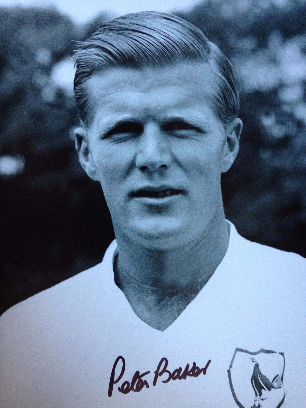 PETER BAKER - LATE GREAT TOTTENHAM FOOTBALLER - BRILLIANT SIGNED Photo Poster paintingGRAPH