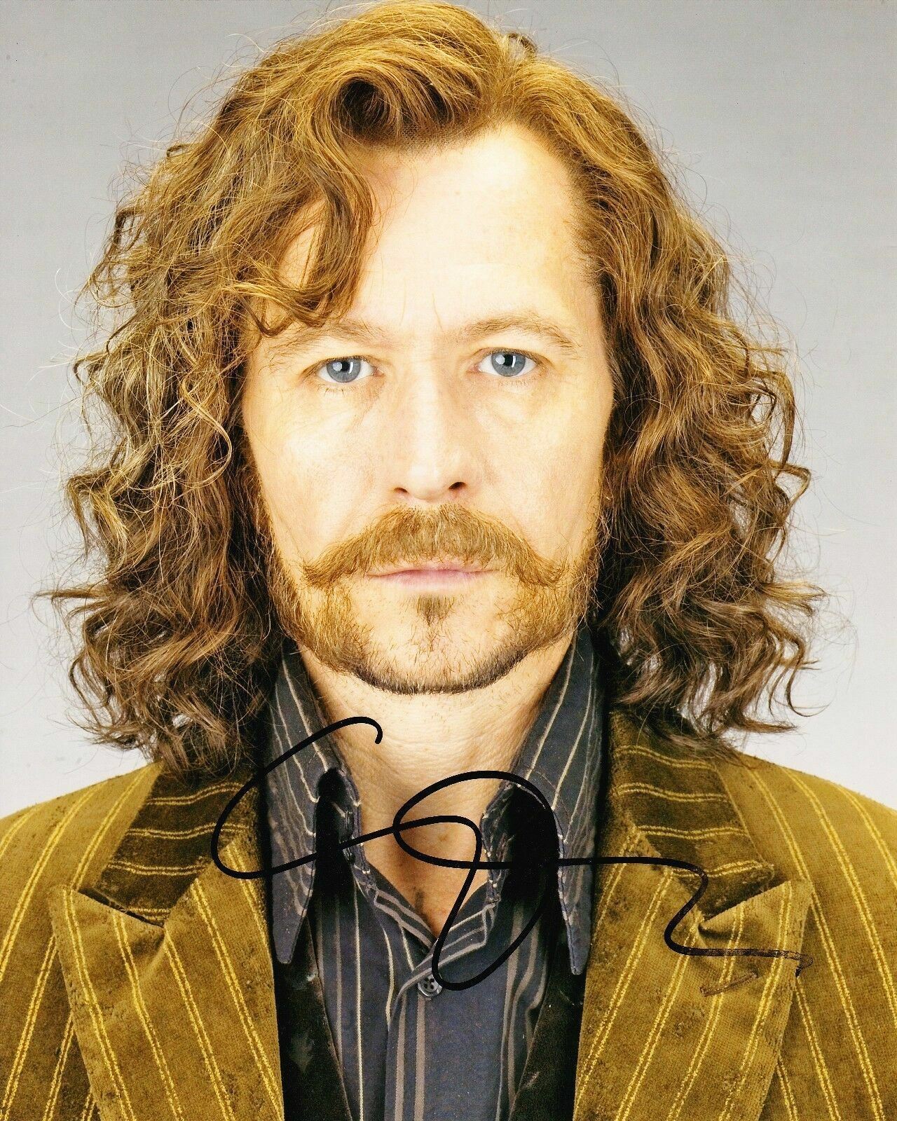 Gary Oldman SIGNED 10X8 Photo Poster painting Sirius Black HARRY POTTER AFTAL COA (5384)