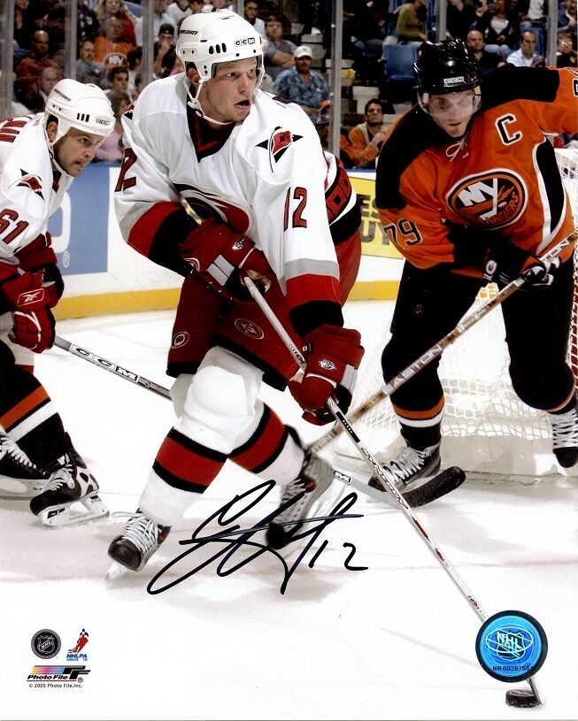 NHL Star ERIC STAAL Signed Photo Poster painting