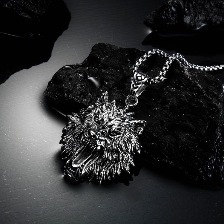 Street Trend Wolf Head Retro Pendant