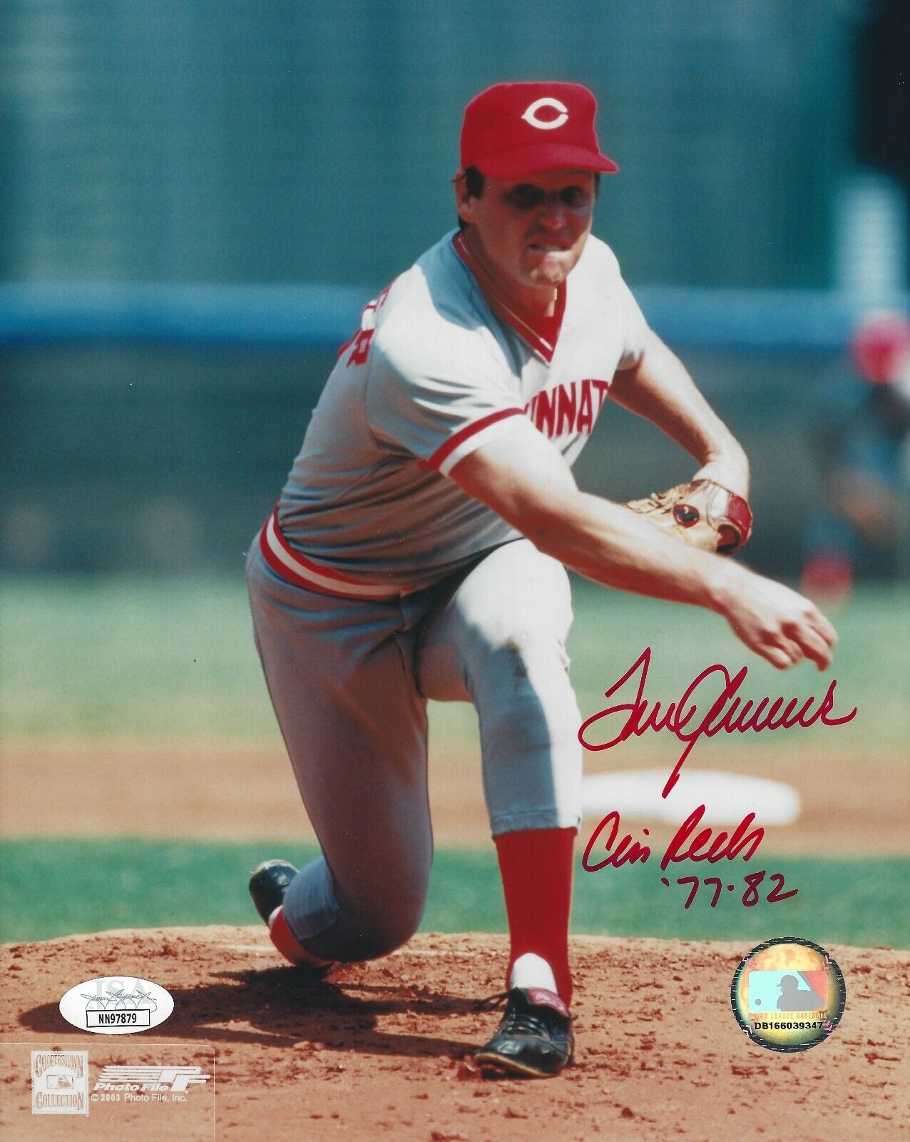 Autographed 8x10 TOM SEAVER Cincinnati Reds Photo Poster painting - with JSA COA