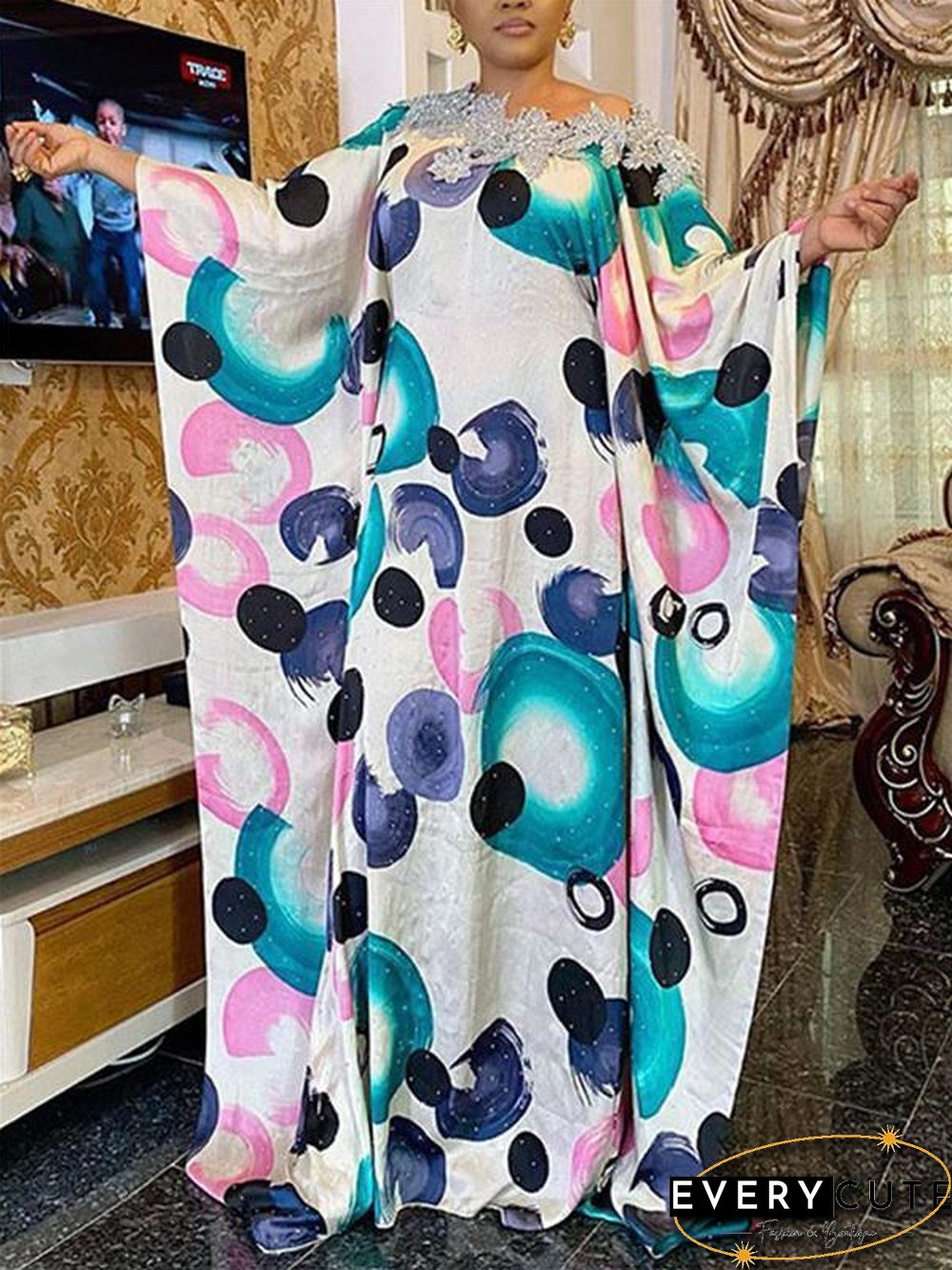 Western Style Round Pattern Smooth Dress