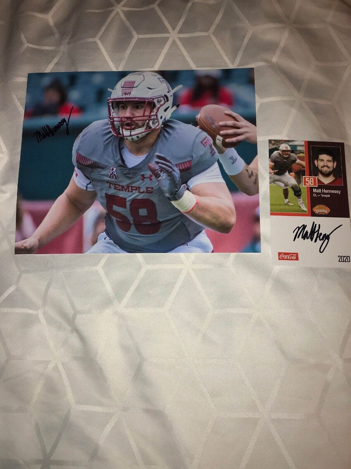 Matt Hennessy Temple Owls signed autographed 8x10 football Photo Poster painting & CARD