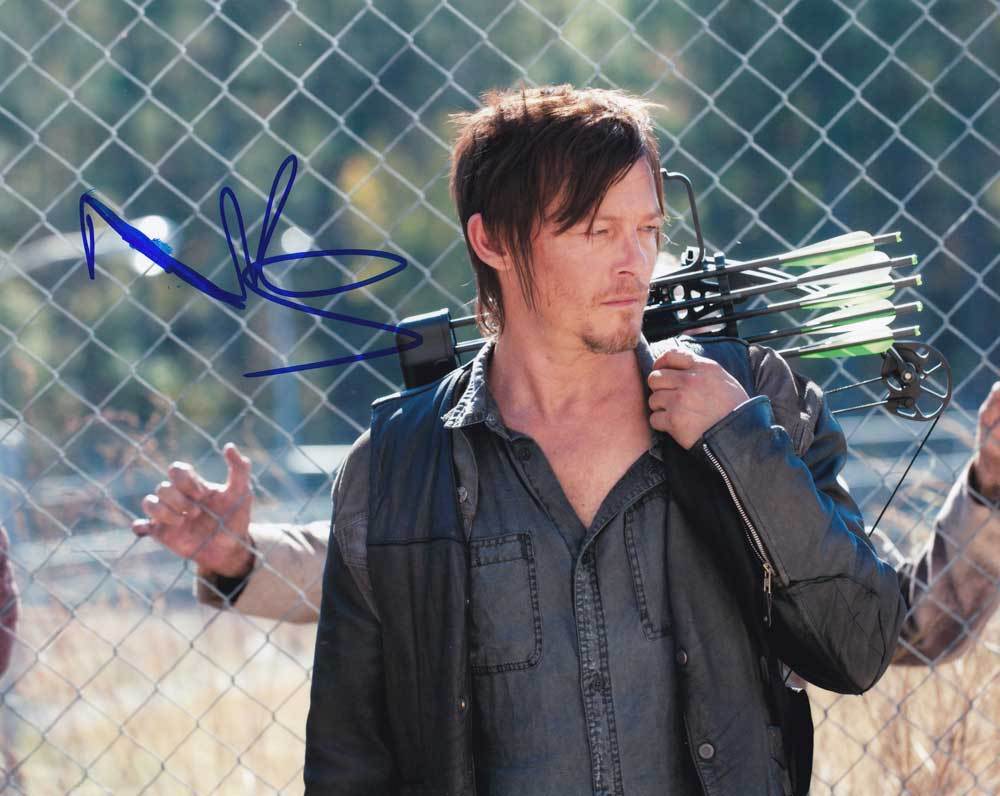 Norman Reedus In-person AUTHENTIC Autographed Photo Poster painting Walking Dead SHA #42976