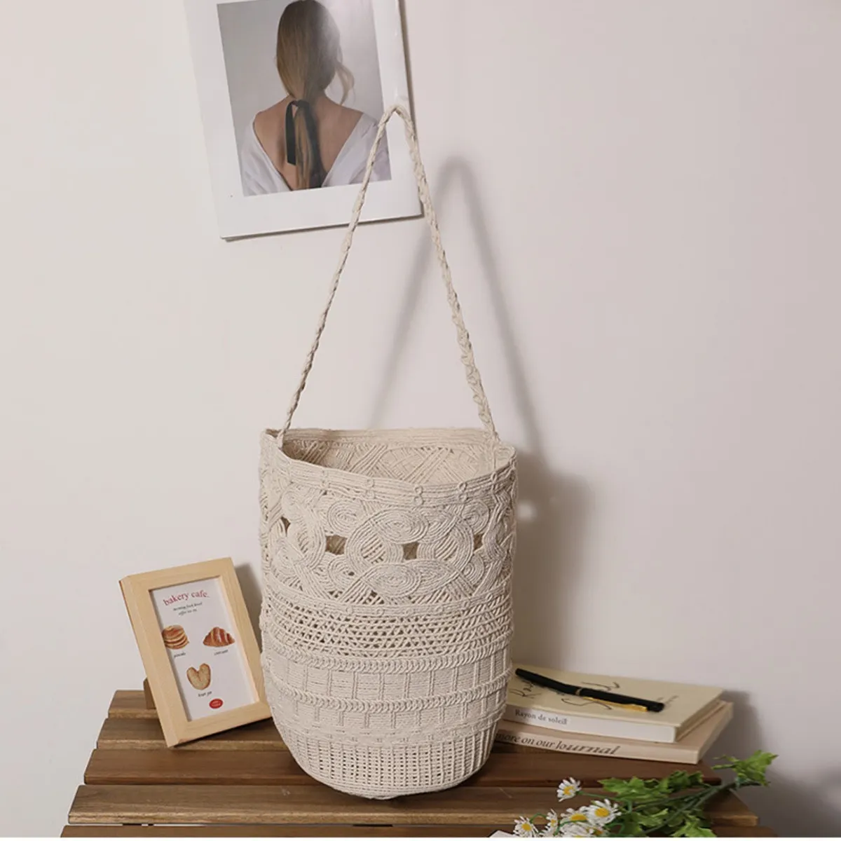 Vintage Crescent Raffia Hobo Shoulder Bag Metal Ring Strap Handwoven Straw Underarm Bag for Summer Vacation-MERUMOTE