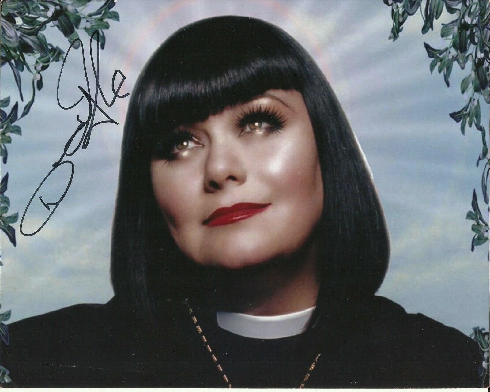 DAWN FRENCH SIGNED VICAR OF DIBLEY Photo Poster painting UACC REG 242