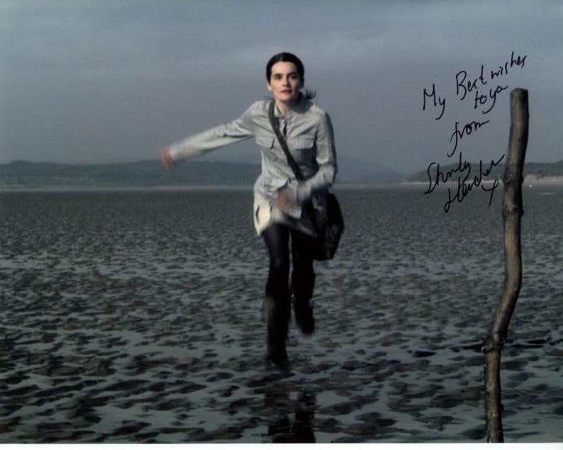 Shirley henderson signed autographed frozen kath Photo Poster painting