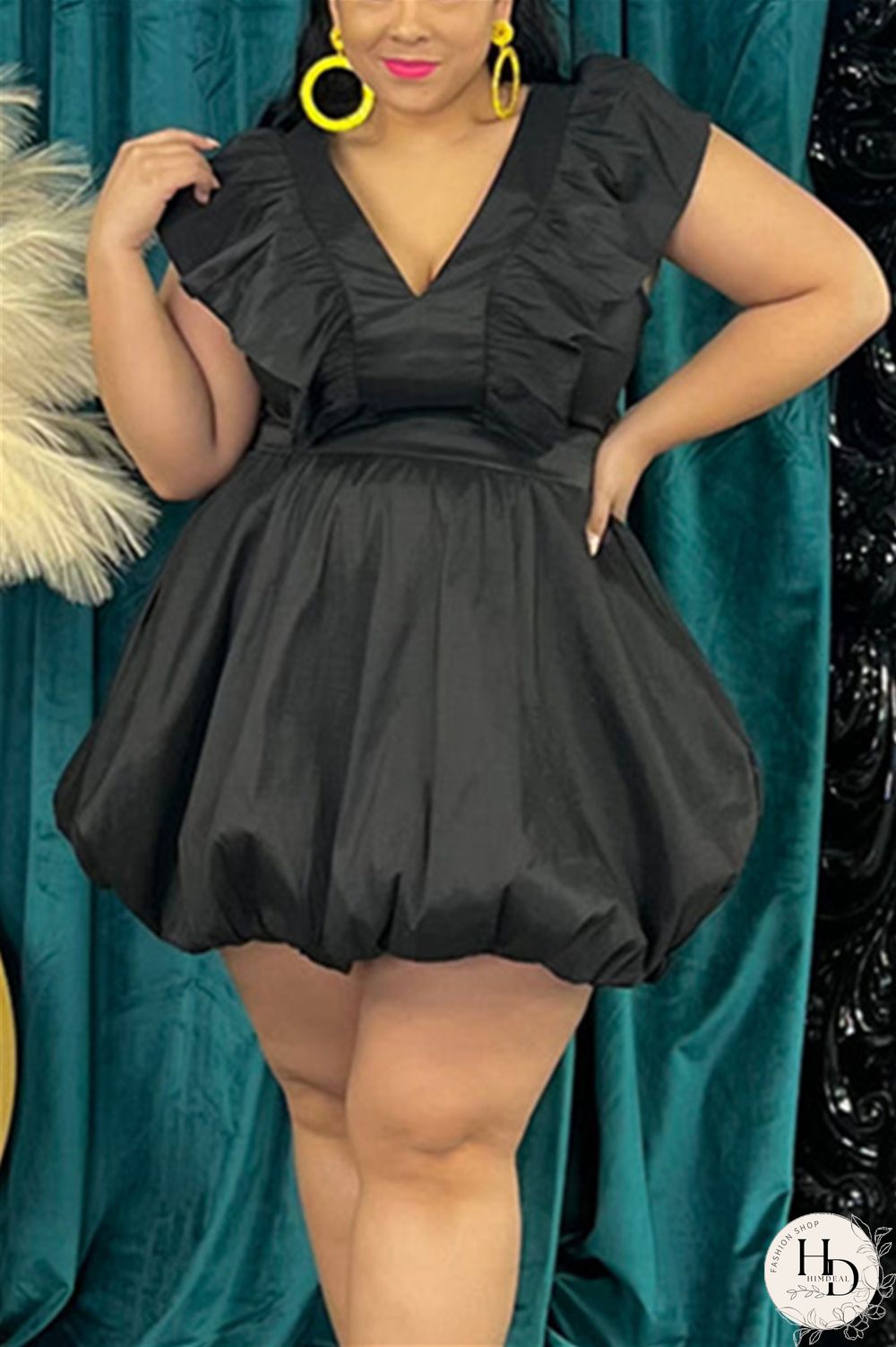 Black Plus Size Casual Sweet Solid Hollowed Out Flounce V Neck Bud