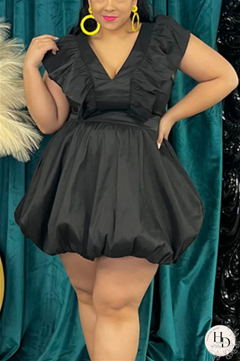 Black Plus Size Casual Sweet Solid Hollowed Out Flounce V Neck Bud