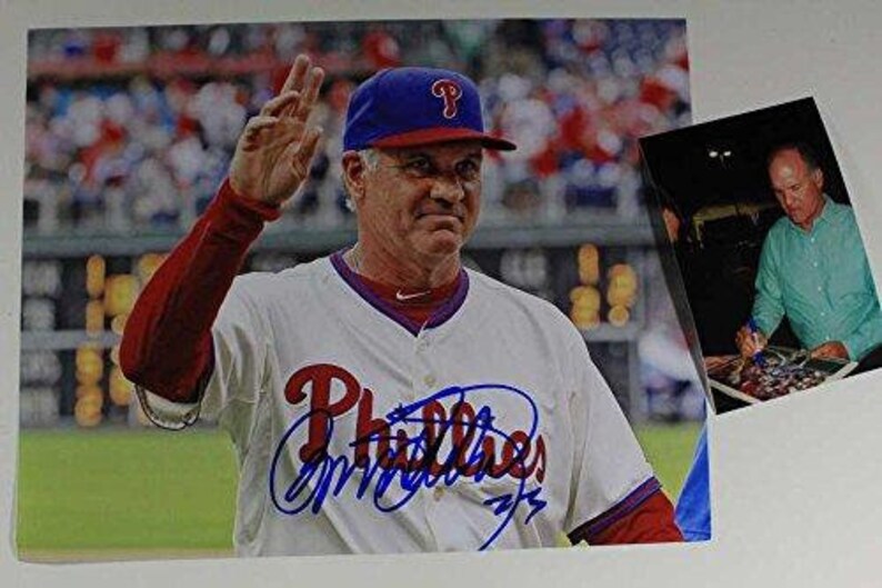 Ryne Sandberg Signed Autographed Glossy 11x14 Photo Poster painting w/ Proof Photo Poster painting - Philadelphia Phillies